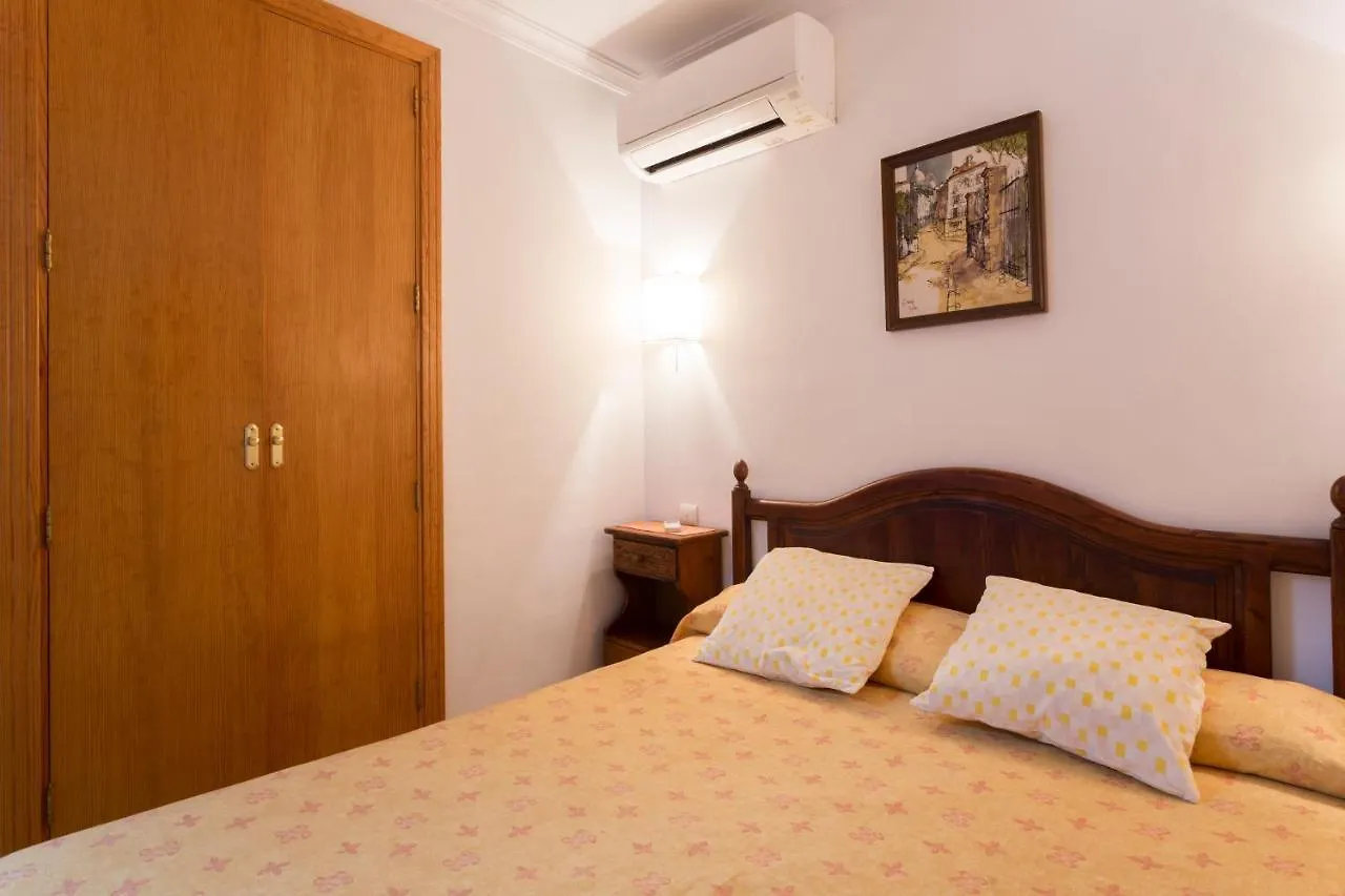 Villa Puerto Pollensa: Mountain Views and Beach Proximity